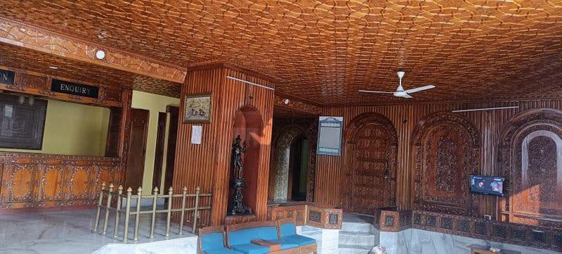 ホテル Kashmir Hill Town Srīnagar エクステリア 写真